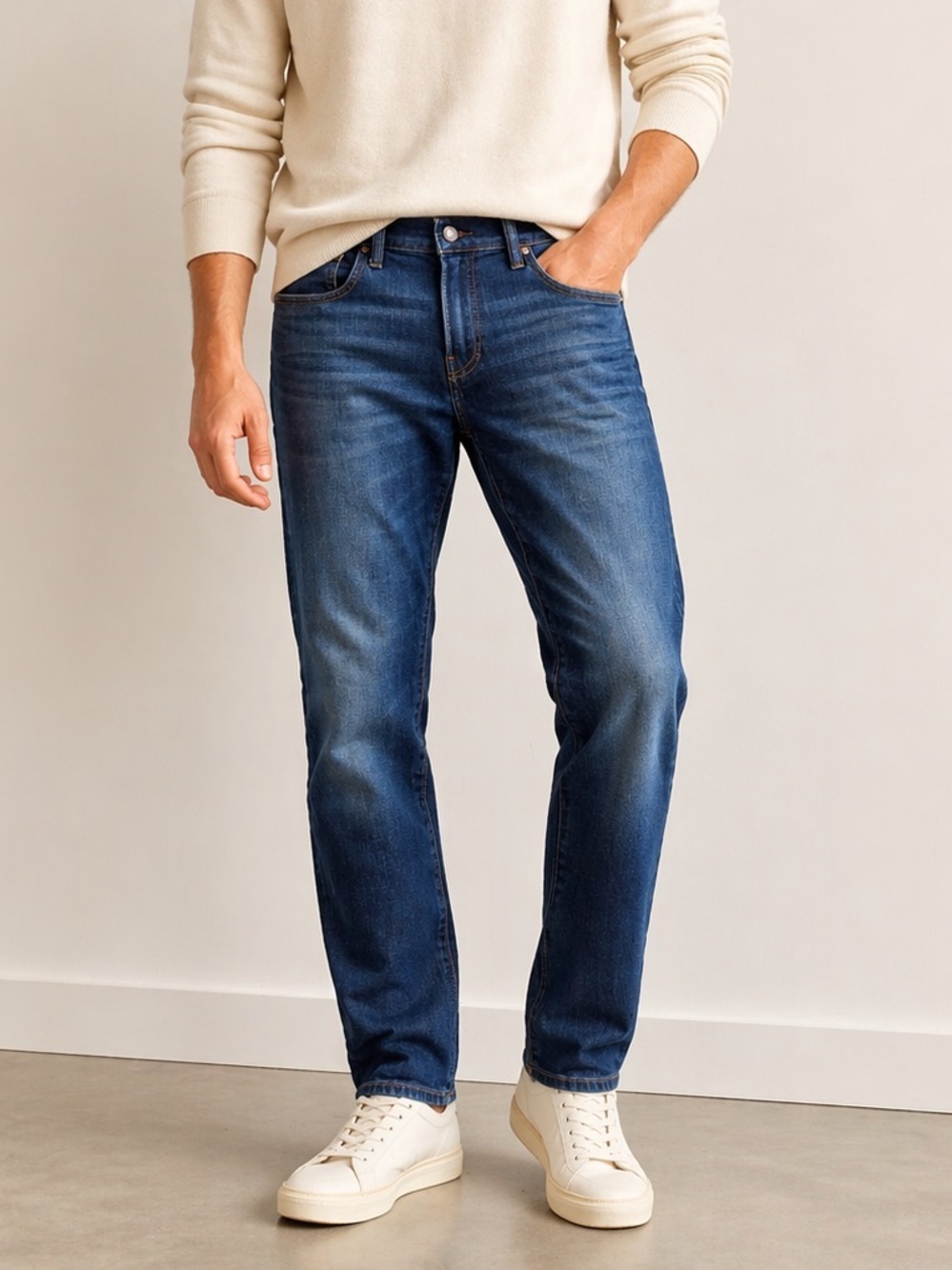Lucky Brand Mens Classic Straight Leg Distressed Wash Denim Jeans. Size:33